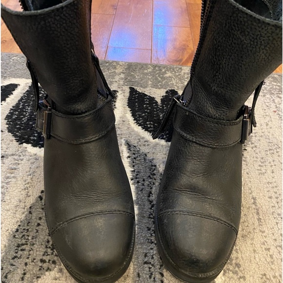 Leather black ankle boots. Pull and Bear brand, size 5 1/2-6. - Picture 2 of 9